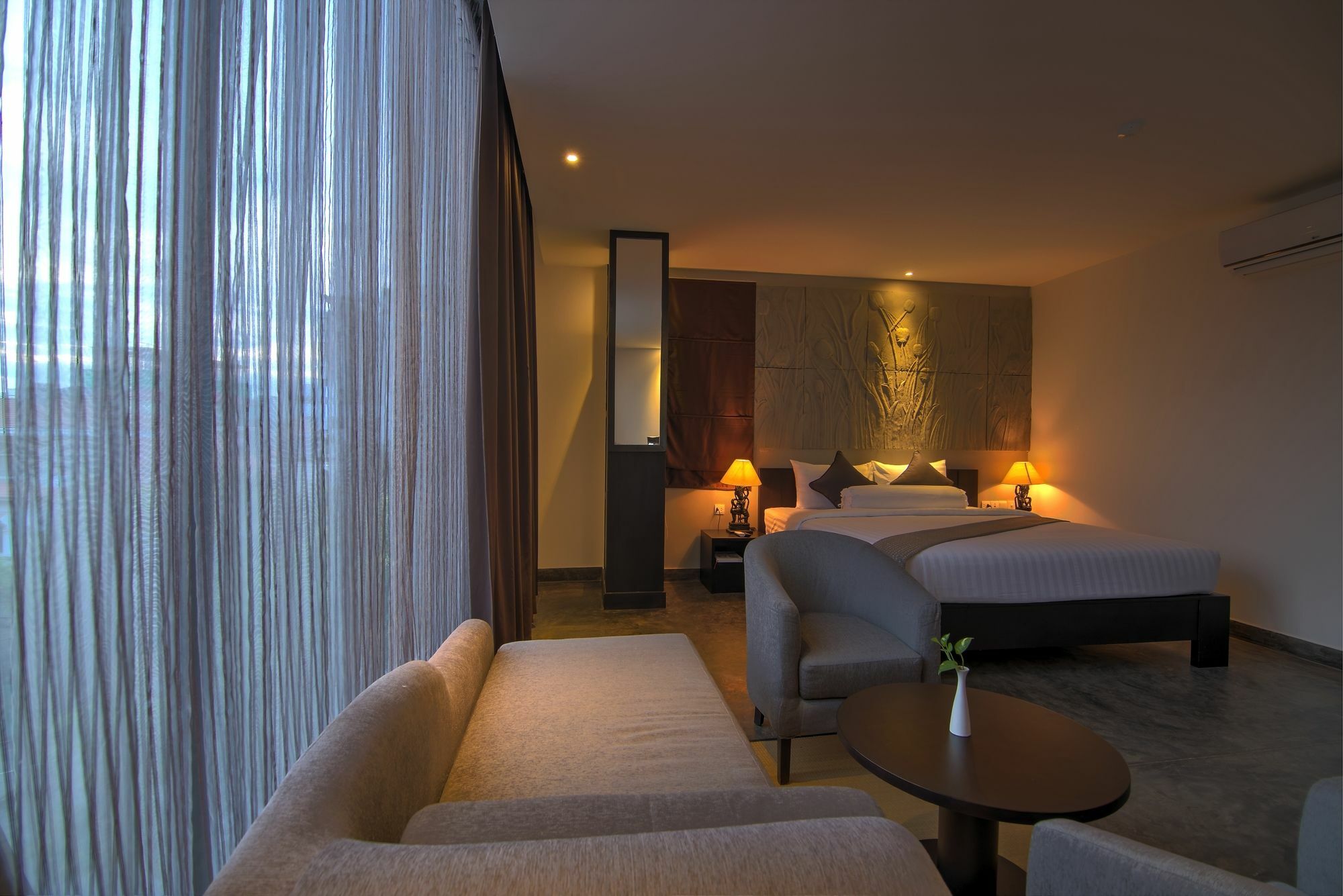 The Palm Boutique Hotel & Residence Пном Пен Екстериор снимка