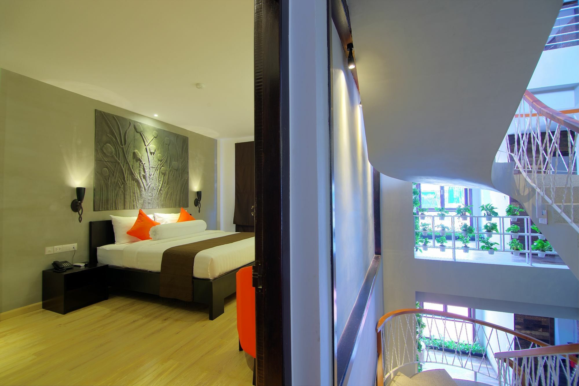 The Palm Boutique Hotel & Residence Пном Пен Екстериор снимка
